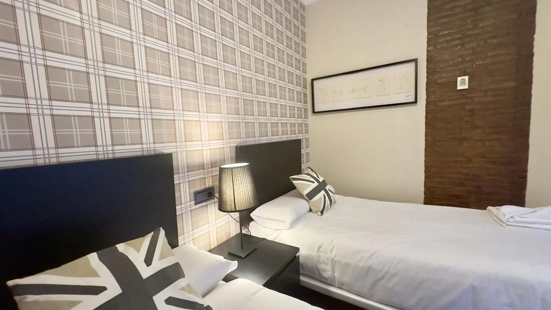 Daire Urbe10 Plaza De Uncibay 3 Bedrooms Apatment Málaga