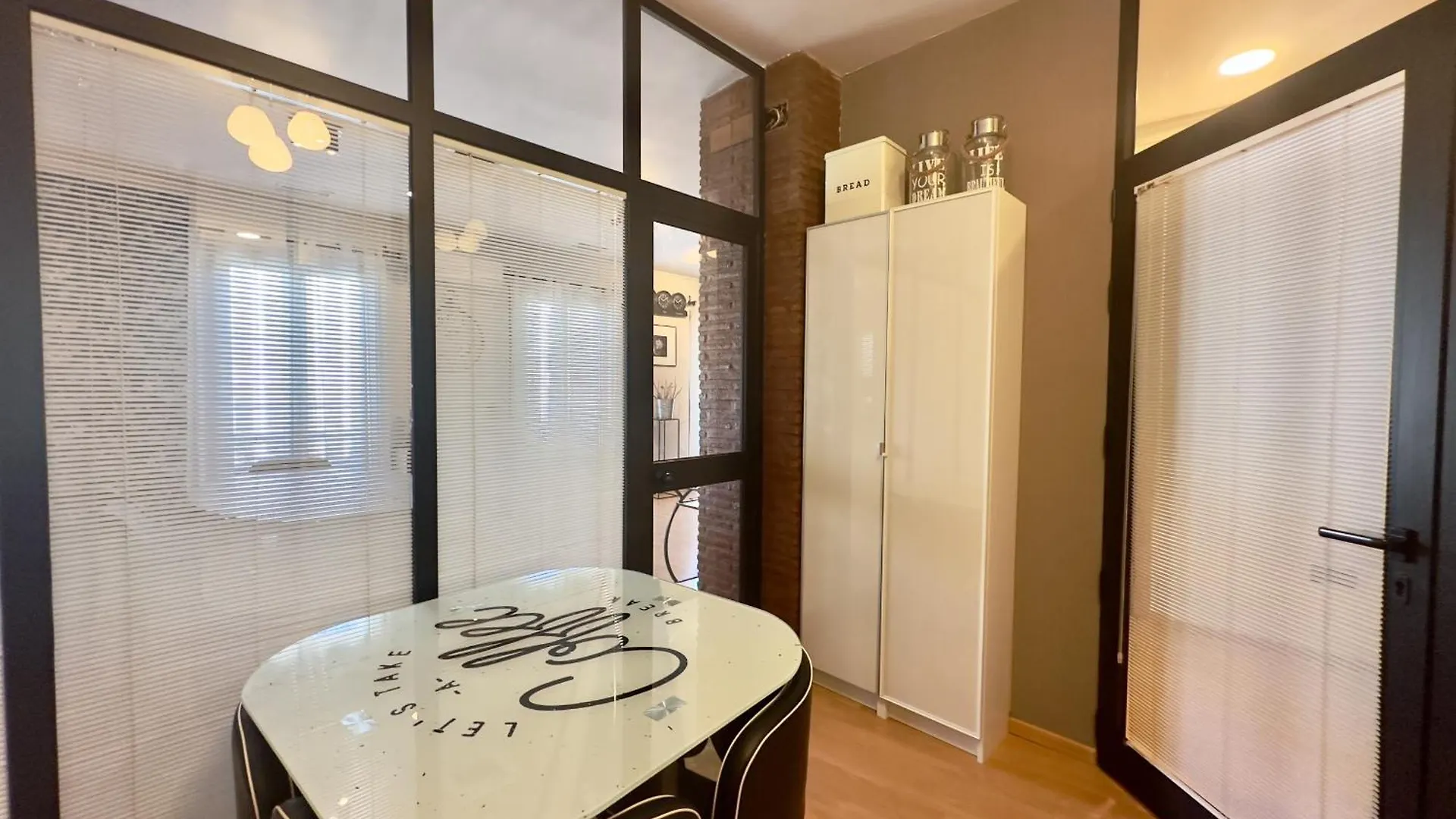 Daire Urbe10 Plaza De Uncibay 3 Bedrooms Apatment Málaga