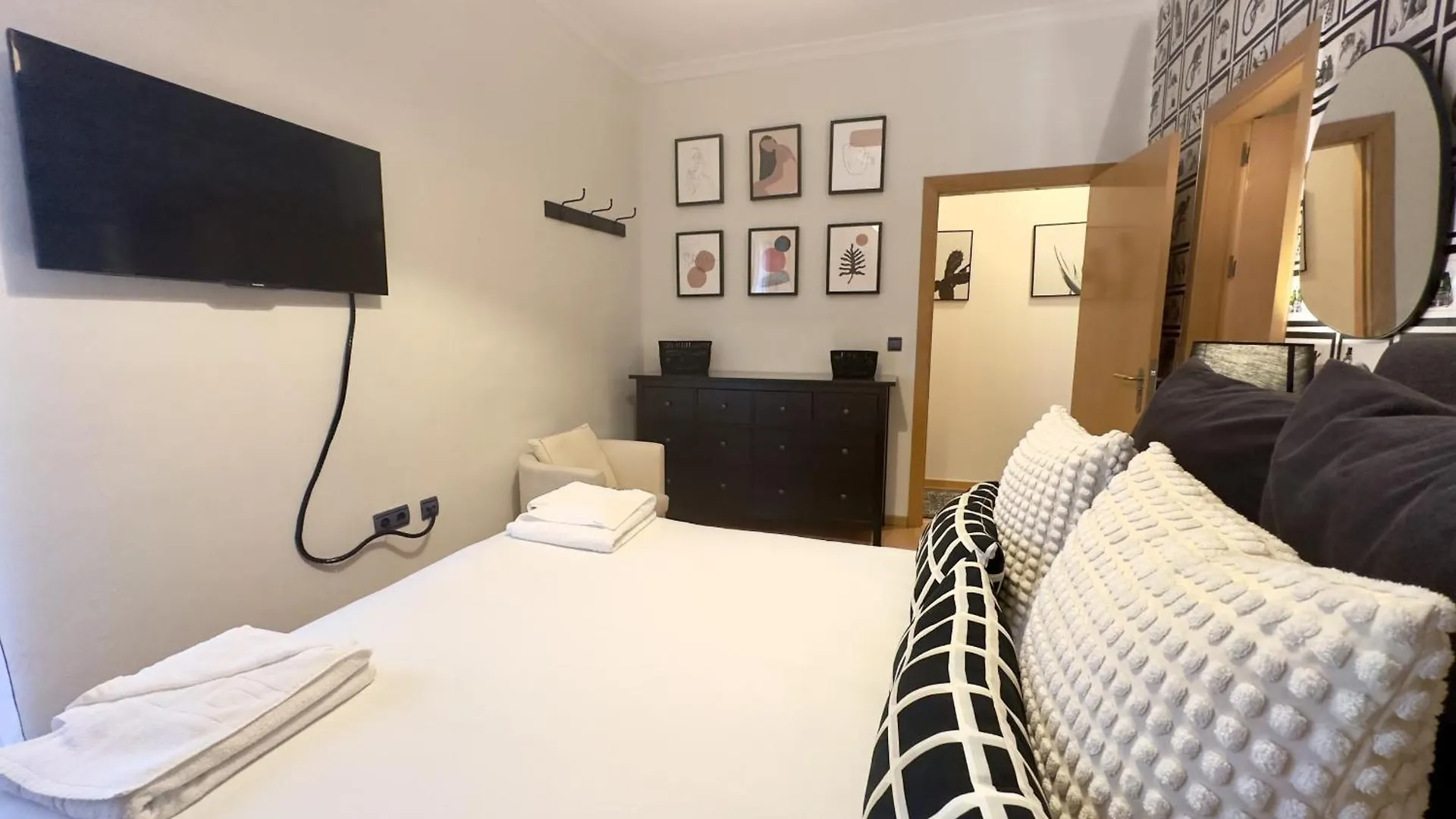 Urbe10 Plaza De Uncibay 3 Bedrooms Apatment Malaga